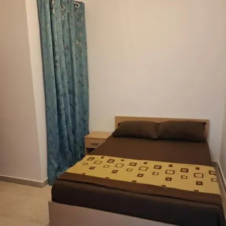 Qbajjar Heights Minutes Away From The Sea דירה